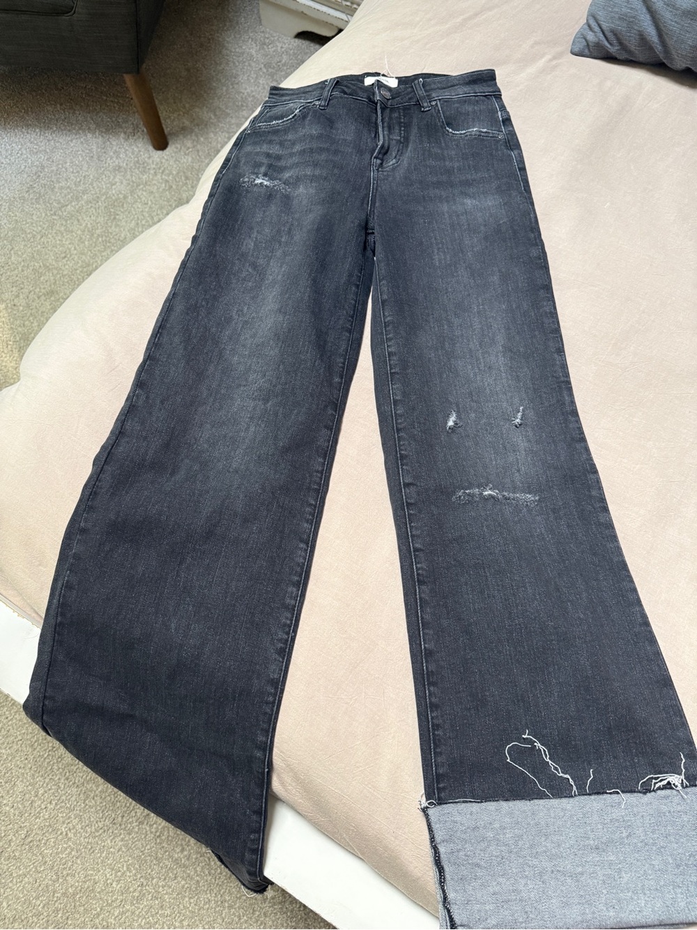 Elan Washed Black Wide-Leg Distressed Jeans